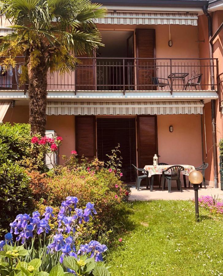 Casa Tiziana Villa Лавена Понте Треза Екстериор снимка