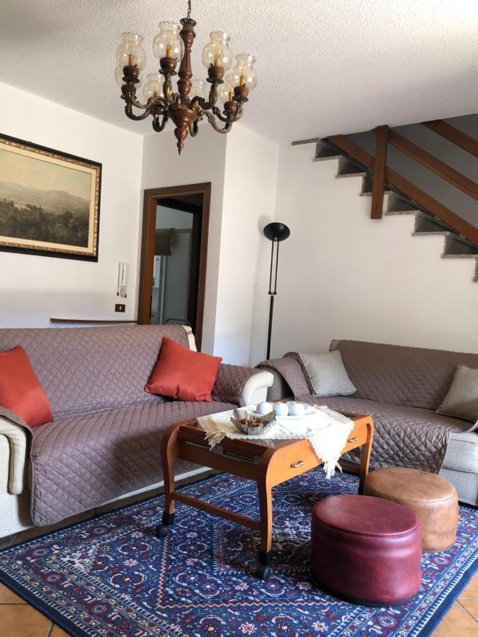 Casa Tiziana Villa Лавена Понте Треза Екстериор снимка