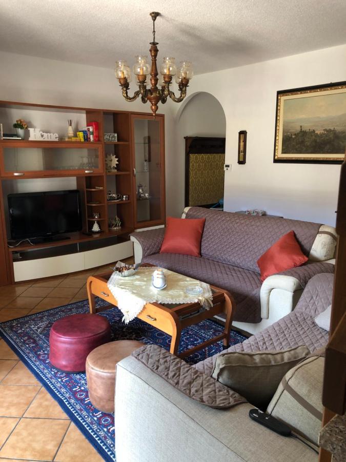 Casa Tiziana Villa Лавена Понте Треза Екстериор снимка