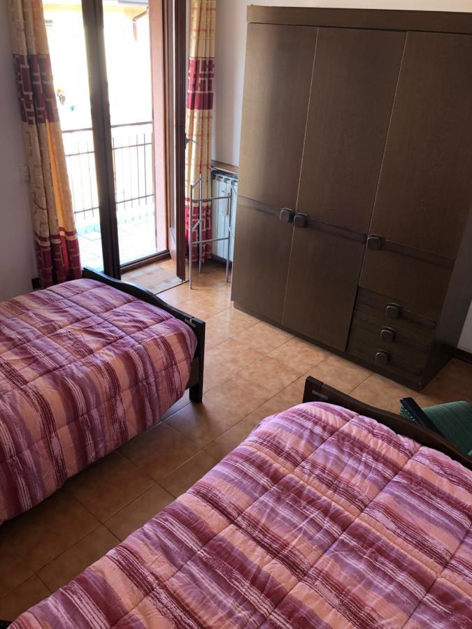 Casa Tiziana Villa Лавена Понте Треза Екстериор снимка